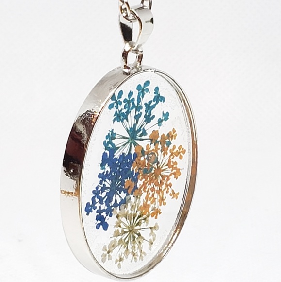 NWT Dried Flower Pendant Necklace great gift - Picture 2 of 5